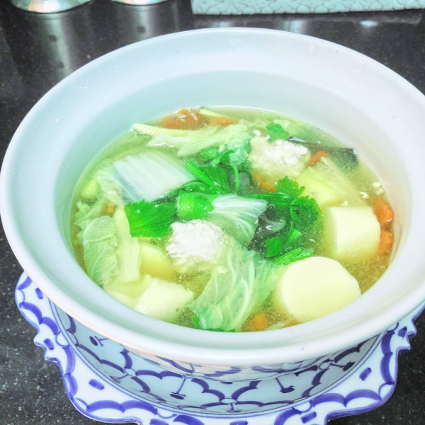 Clear Soup with Bean Curd and Minced Chicken