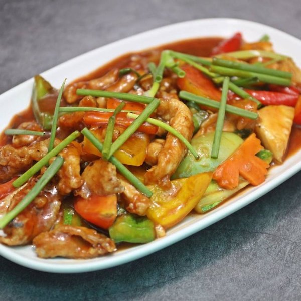 Stir-fried Chicken with Sweet and Sour Sauce