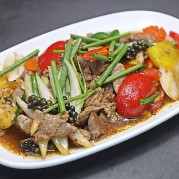 Stir-fried beef with pepper