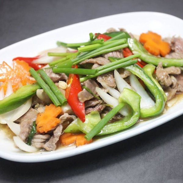 Stir-fried beef with Green Peppers