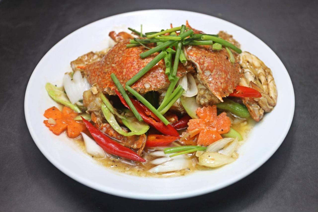Stir-Fried Blue Crab with Green Onions