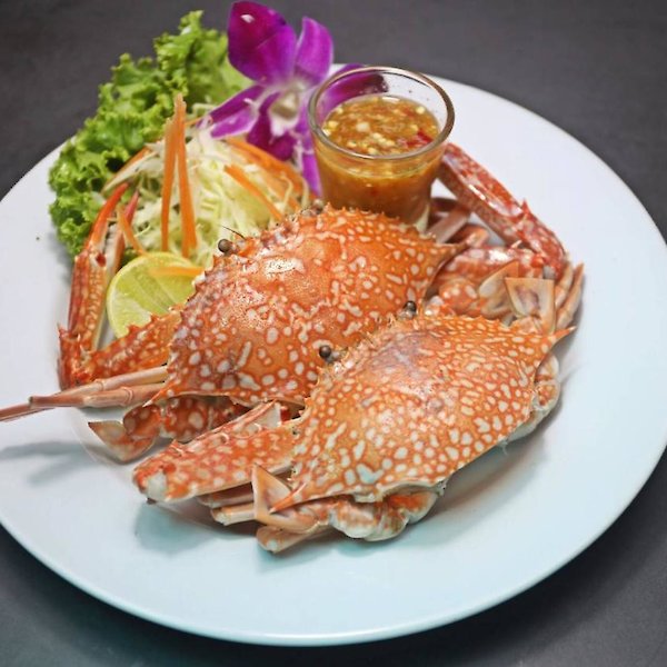 Steamed Blue Crab with Herbs