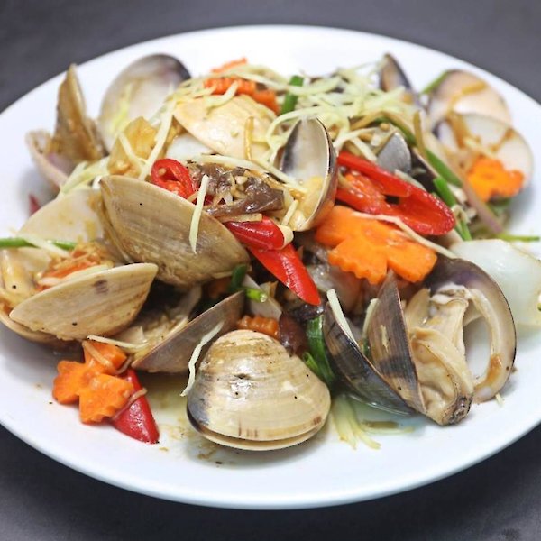 Stir-Fried Clams with Ginger